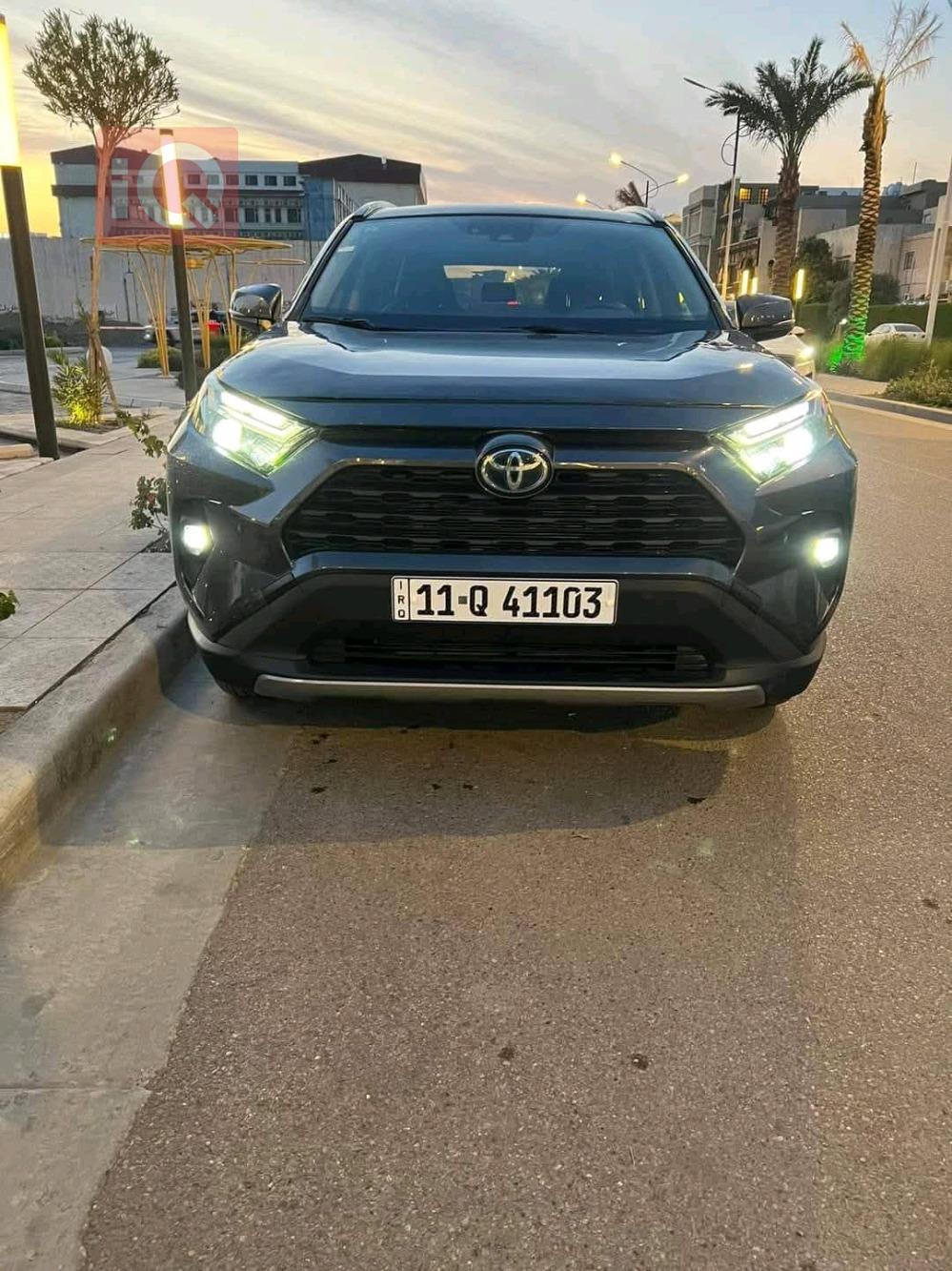 تۆیۆتا ڕاڤ 4